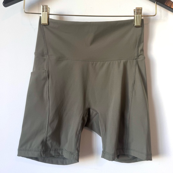Adanola Green Biker Short with Pocket - Size S - Picture 3 of 8